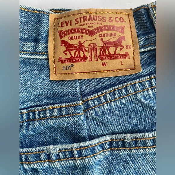 Levi’s 501 Denim Light Short - Picture 6 of 10